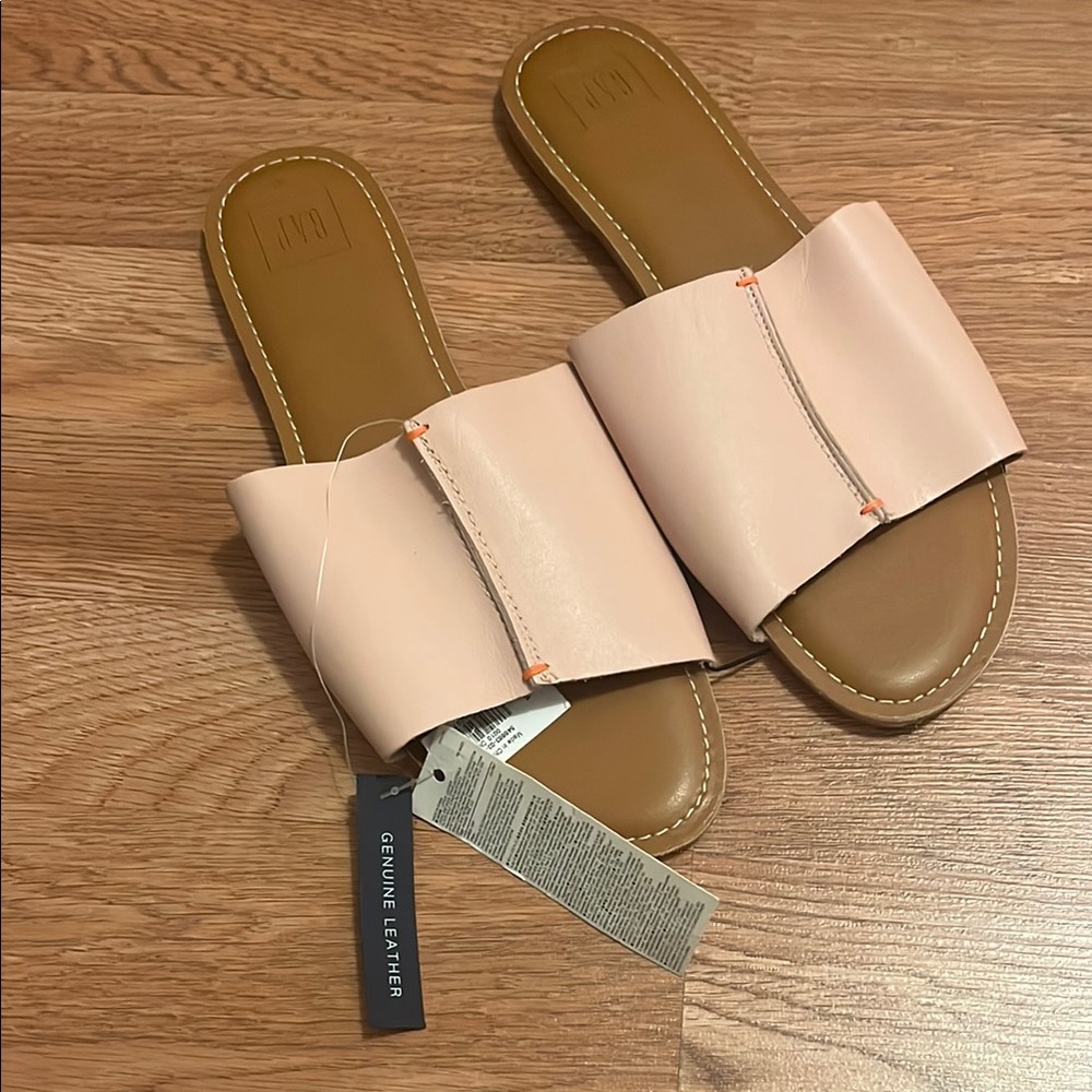 NWT Gap genuine leather pink slides with hot pink stitch accents